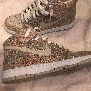 Nike women’s Dunk Skinny High